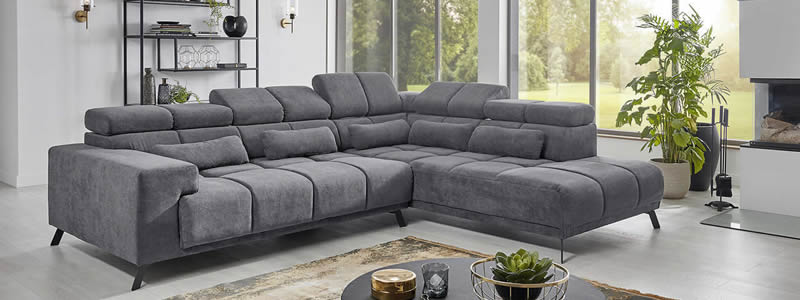 ecksofa-in-anthrazit-mit-metallfuessen-im-industrial-style